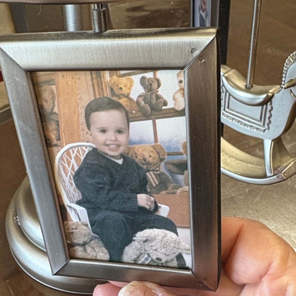 Lawrence Silver Rotating Photo Frame - Picture 10 of 10